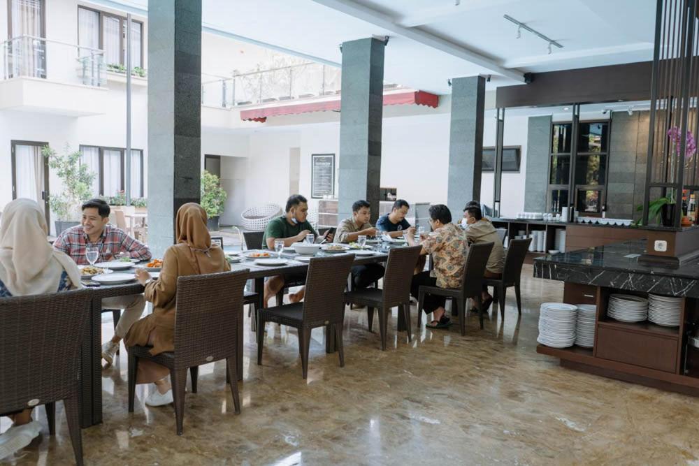 Anugrah Hotel Sukabumi Zewnętrze zdjęcie